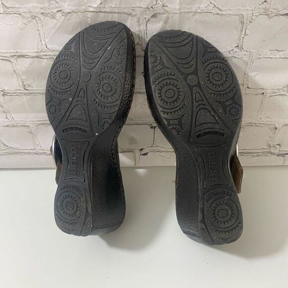 Stylish Brown Wedge Sandals - Picture 5 of 6